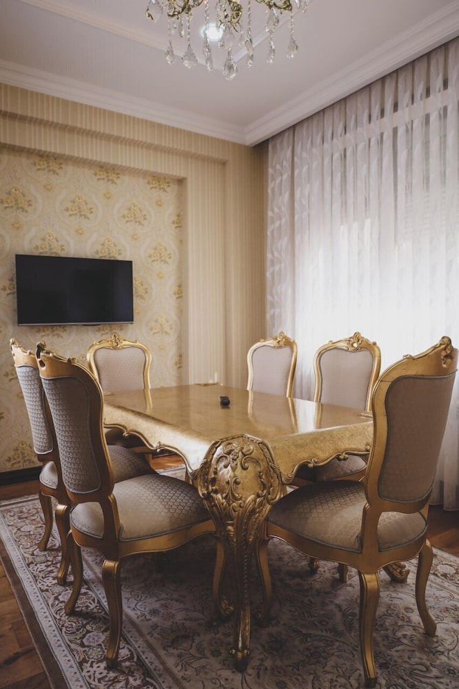 Monday Royal Apart Hotel