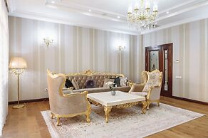 Monday Royal Apart Hotel