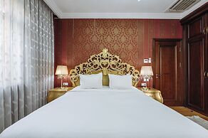 Monday Royal Apart Hotel