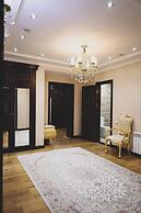Monday Royal Apart Hotel