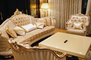 Monday Royal Apart Hotel