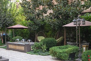 Monday Royal Apart Hotel