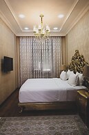 Monday Royal Apart Hotel