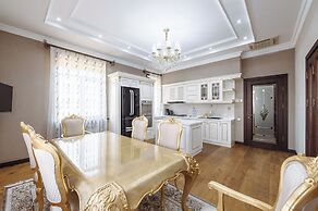 Monday Royal Apart Hotel