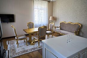 Monday Royal Apart Hotel