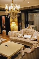 Monday Royal Apart Hotel