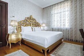 Monday Royal Apart Hotel
