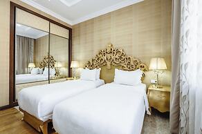 Monday Royal Apart Hotel