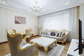 Monday Royal Apart Hotel