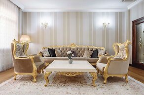 Monday Royal Apart Hotel