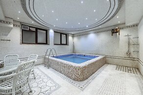 Monday Royal Apart Hotel