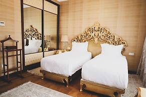 Monday Royal Apart Hotel