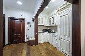 Monday Royal Apart Hotel