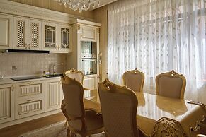 Monday Royal Apart Hotel