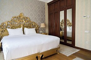 Monday Royal Apart Hotel
