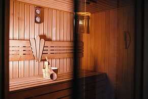 Monday Royal Apart Hotel