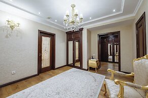 Monday Royal Apart Hotel