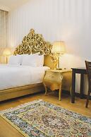 Monday Royal Apart Hotel