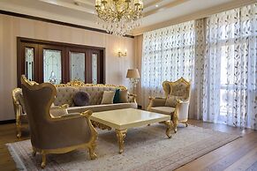 Monday Royal Apart Hotel