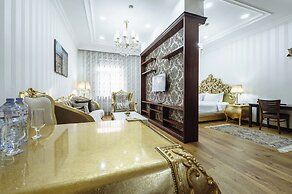 Monday Royal Apart Hotel