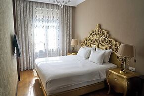 Monday Royal Apart Hotel