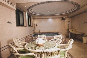 Monday Royal Apart Hotel