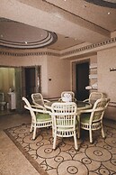 Monday Royal Apart Hotel