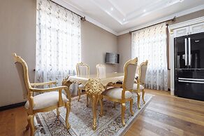 Monday Royal Apart Hotel
