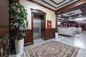 Monday Royal Apart Hotel