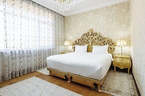 Monday Royal Apart Hotel