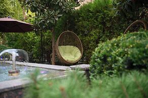 Monday Royal Apart Hotel