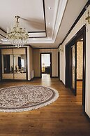 Monday Royal Apart Hotel