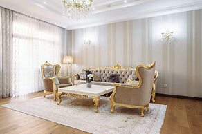 Monday Royal Apart Hotel