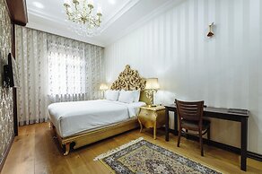 Monday Royal Apart Hotel