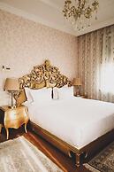 Monday Royal Apart Hotel