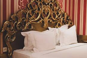Monday Royal Apart Hotel