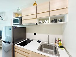 1BR Condo with Pool Gym C238