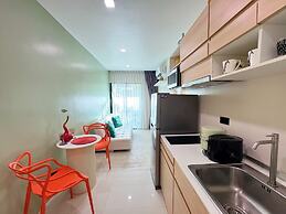 1BR Condo with Pool Gym C238