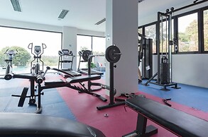 1BR Condo with Pool Gym C238