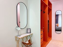 1BR Condo with Pool Gym C238