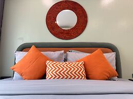1BR Condo with Pool Gym C238