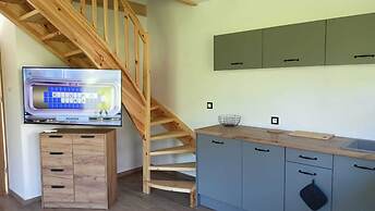 New, Comfortable Holiday Home by the sea