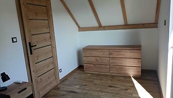 New, Comfortable Holiday Home by the sea