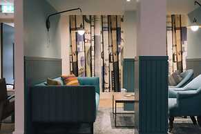 Student Only Picturehouse Apartments