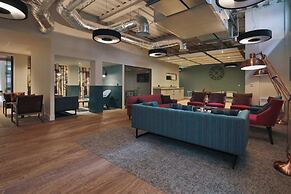 Student Only Picturehouse Apartments