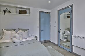 Student Only Picturehouse Apartments