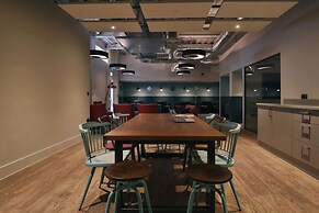 Student Only Picturehouse Apartments