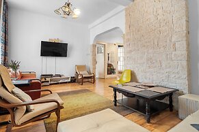 Central Golden Residences - in Old Town