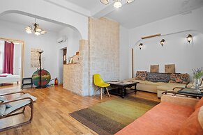 Central Golden Residences - in Old Town