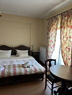 Aristarchos Lodge